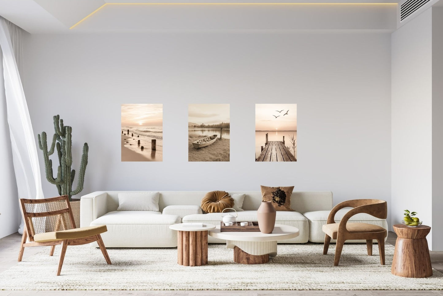 Metallposter mit Holzsteg im Sonnenuntergang und Möwen an der Wand – entspannendes Wandbild für Schlafzimmer oder Wohnzimmer.